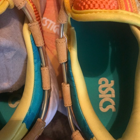 ASICS Onitsuka Tiger Gel Mai. Size 9.5 M, 11 W - Picture 5 of 8